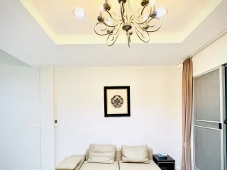 À louer 4 chambres maison à Bang Na, Bangkok