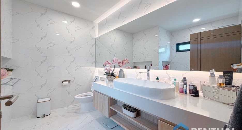 For sale 3 bedrooms house in Bang Lamung, Chonburi