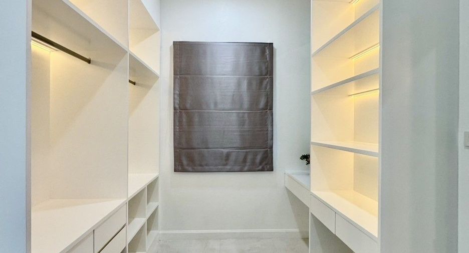 À vendre 5 chambres villa à Hang Dong, Chiang Mai