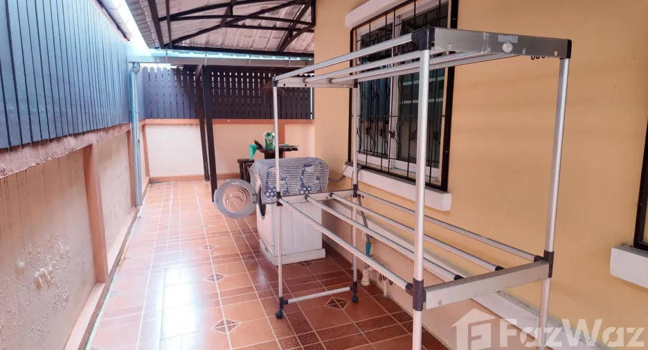 For rent 3 bedrooms house in Saraphi, Chiang Mai