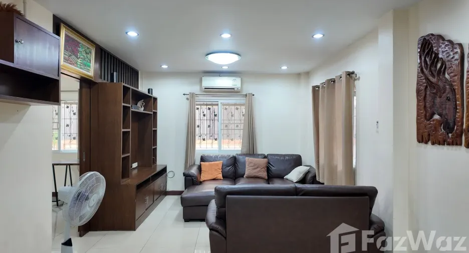 For rent 3 bedrooms house in Saraphi, Chiang Mai