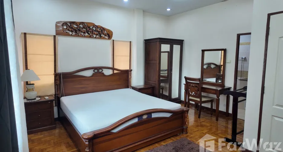 For rent 3 bedrooms house in Saraphi, Chiang Mai