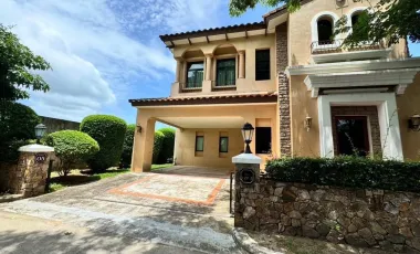 À vendre 3 chambres villa à Huay Yai, Pattaya