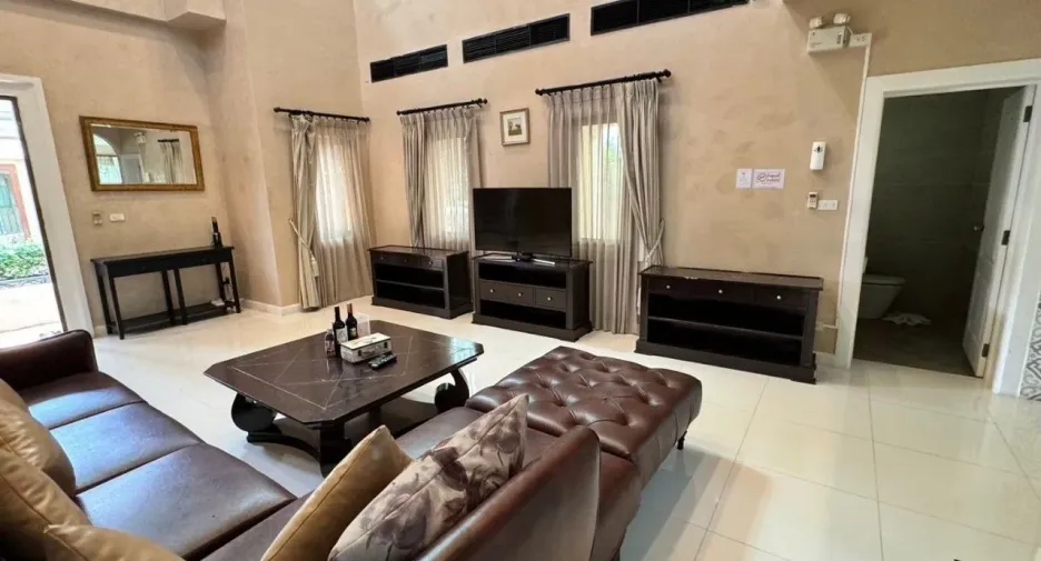 À vendre 3 chambres villa à Huay Yai, Pattaya