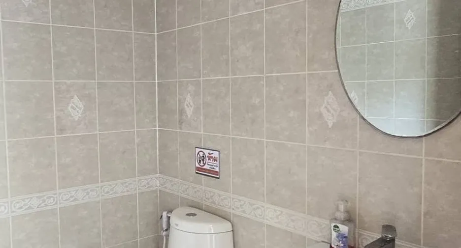 Reihenhaus zur Miete mit 4 Zimmer in Bang Lamung, Chonburi
