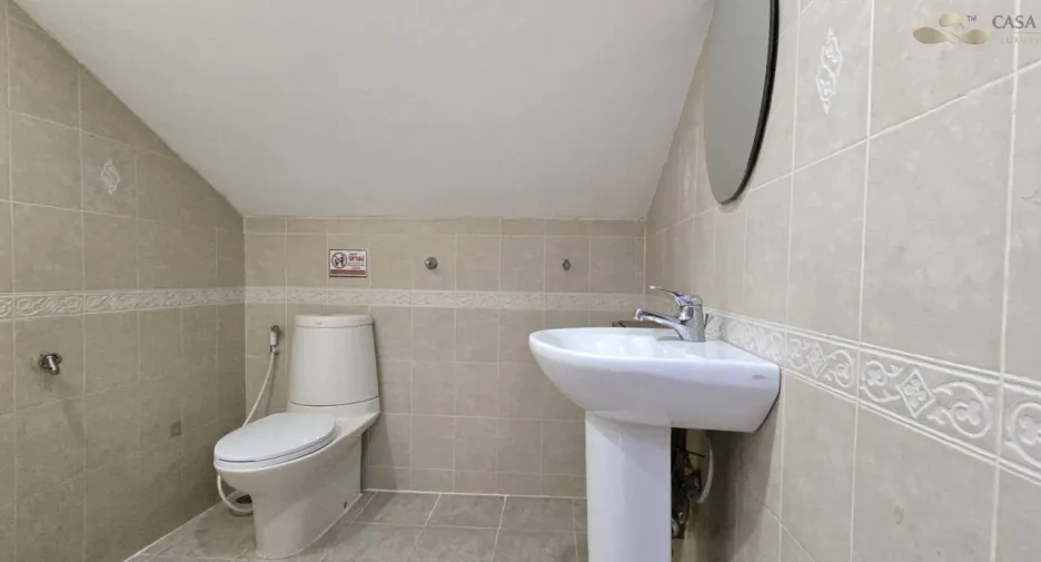 Reihenhaus zur Miete mit 4 Zimmer in Bang Lamung, Chonburi