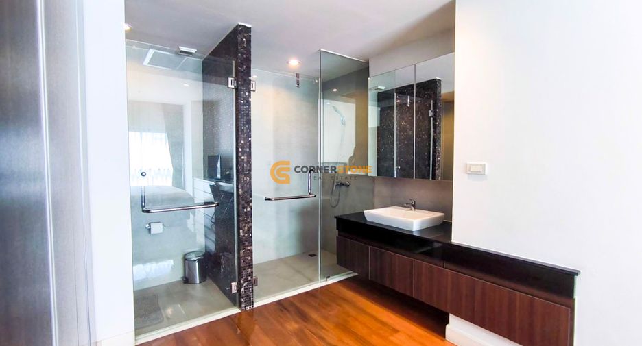 For rent 2 bedrooms condo in Bang Lamung, Chonburi