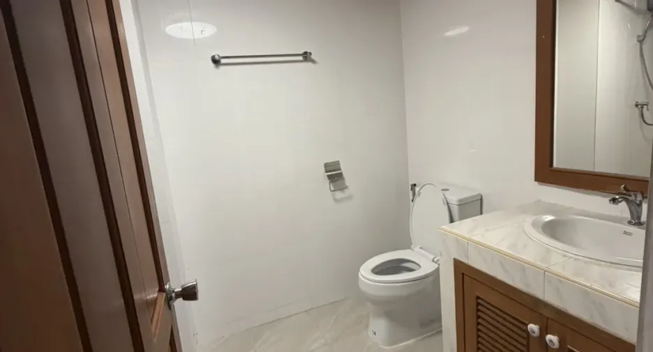 For rent 2 bedrooms condo in Mueang Chiang Mai, Chiang Mai