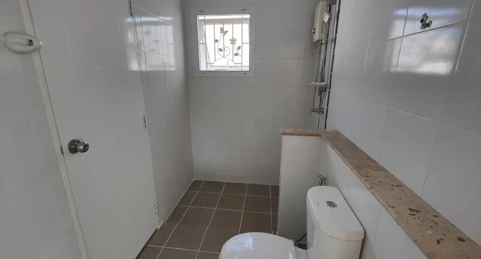 Casa en alquiler de 3 habitaciones en Mueang Samut Sakhon, Samut Sakhon