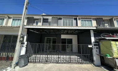 Reihenhaus zur Miete mit 3 Zimmer in Phutthamonthon, Nakhon Pathom