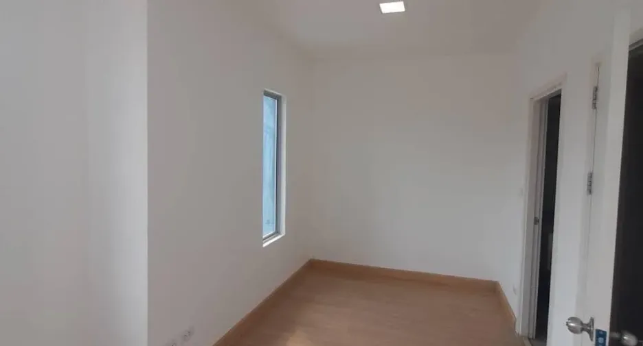 Reihenhaus zur Miete mit 3 Zimmer in Phutthamonthon, Nakhon Pathom