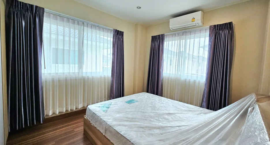 Haus zur Miete mit 4 Zimmer in Mueang Chiang Rai, Chiang Rai