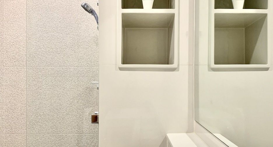 À vendre 1 chambre condo à Phra Khanong, Bangkok