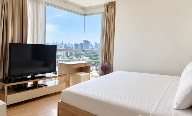 Продажа 2 спальни кондо в Пхра Кханонг, Бангкок