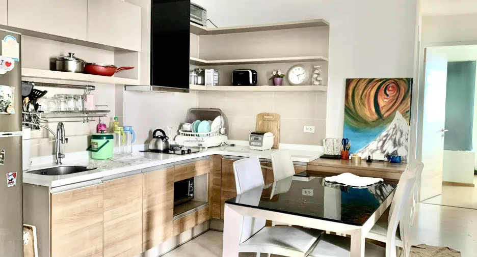 For sale 2 ベッドルーム condo in Phra Khanong, Bangkok