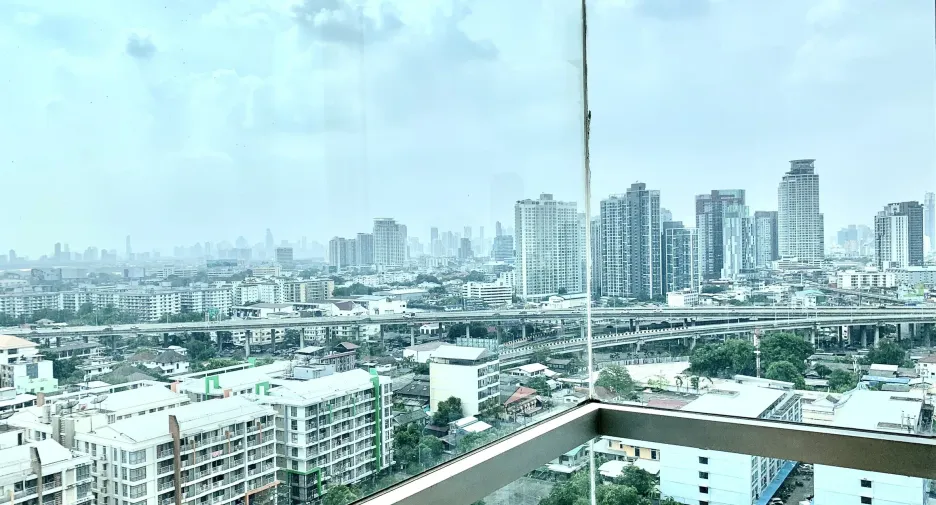 For sale 2 ベッドルーム condo in Phra Khanong, Bangkok