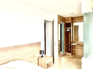 À vendre 2 chambres condo à Phra Khanong, Bangkok