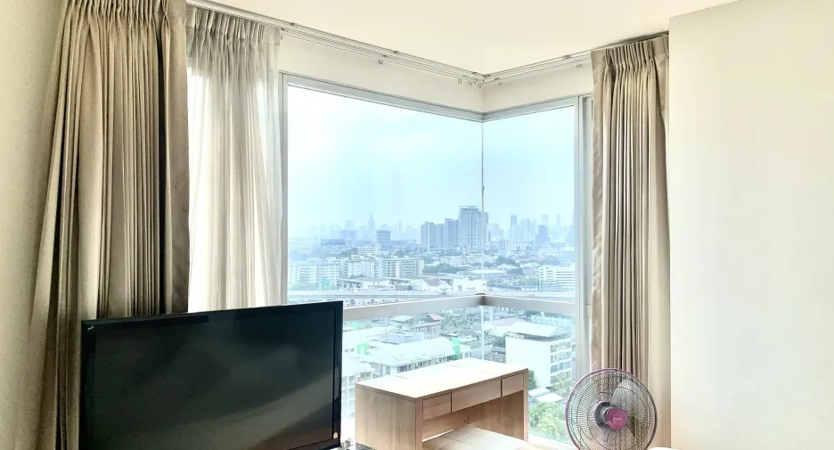 For sale 2 ベッドルーム condo in Phra Khanong, Bangkok