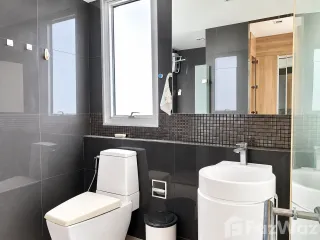 Продажа 2 спальни кондо в Пхра Кханонг, Бангкок
