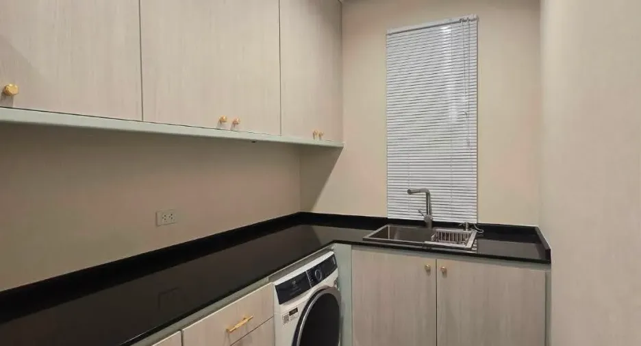 For rent 1 bed condo in Khlong San, Bangkok