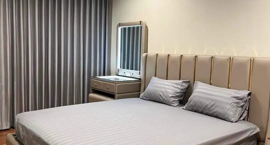 For rent 1 bed condo in Khlong San, Bangkok