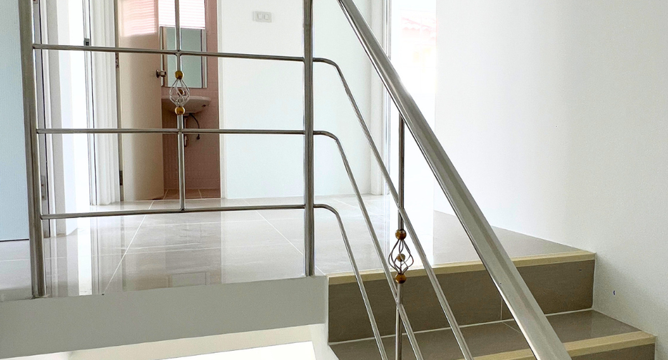 Reihenhaus zum Kauf mit 4 Zimmer in Mueang Samut Prakan, Samut Prakan