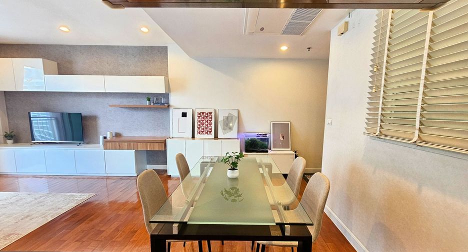 For sale and for rent 2 bedrooms condo in Watthana, Bangkok