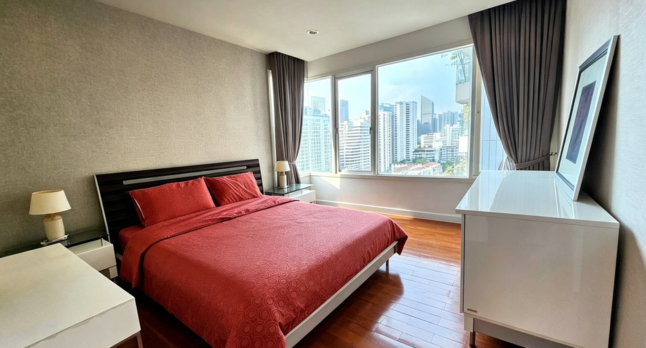 For sale and for rent 2 bedrooms condo in Watthana, Bangkok