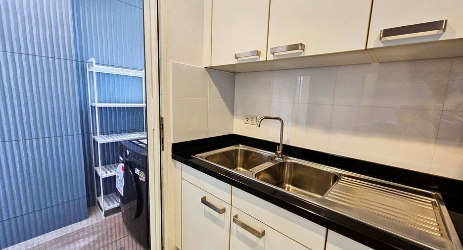 For sale and for rent 2 bedrooms condo in Watthana, Bangkok