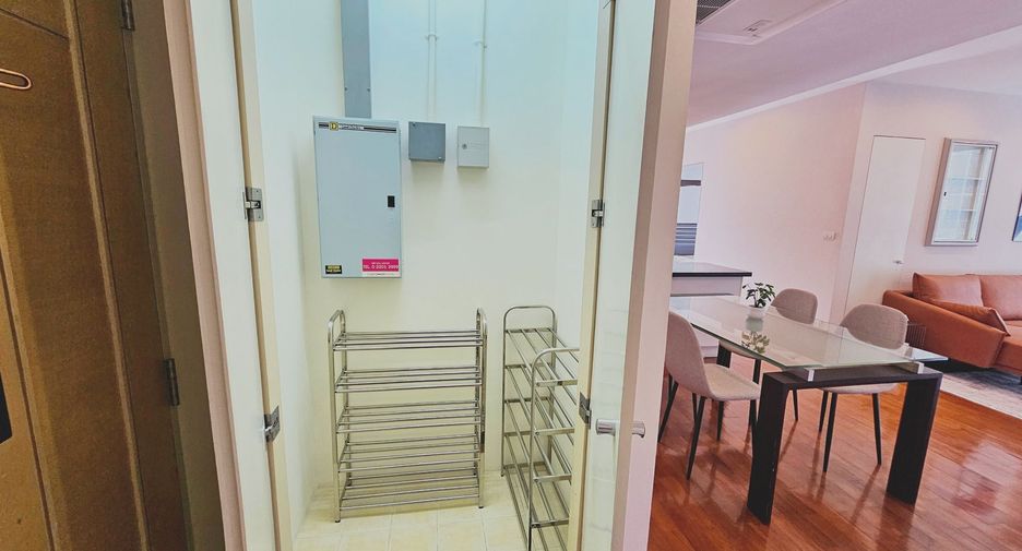For sale and for rent 2 bedrooms condo in Watthana, Bangkok