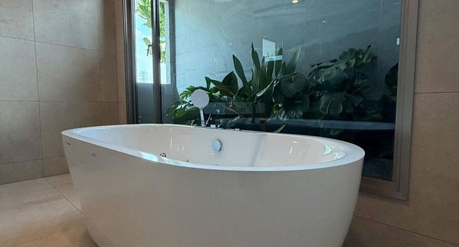 For sale 4 bedrooms house in Prawet, Bangkok