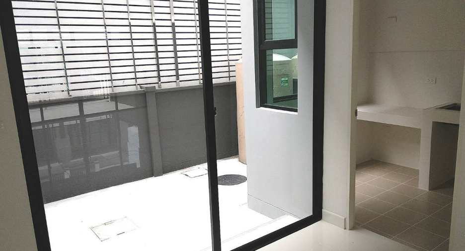 For sale and for rent 3 bedrooms townhouse in Phra Pradaeng, Samut Prakan
