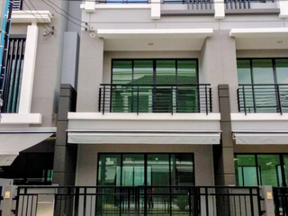 For sale and for rent 3 bedrooms townhouse in Phra Pradaeng, Samut Prakan