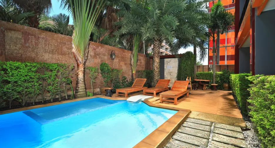 À vendre et à louer 2 chambres condo à Mueang Phuket, Phuket