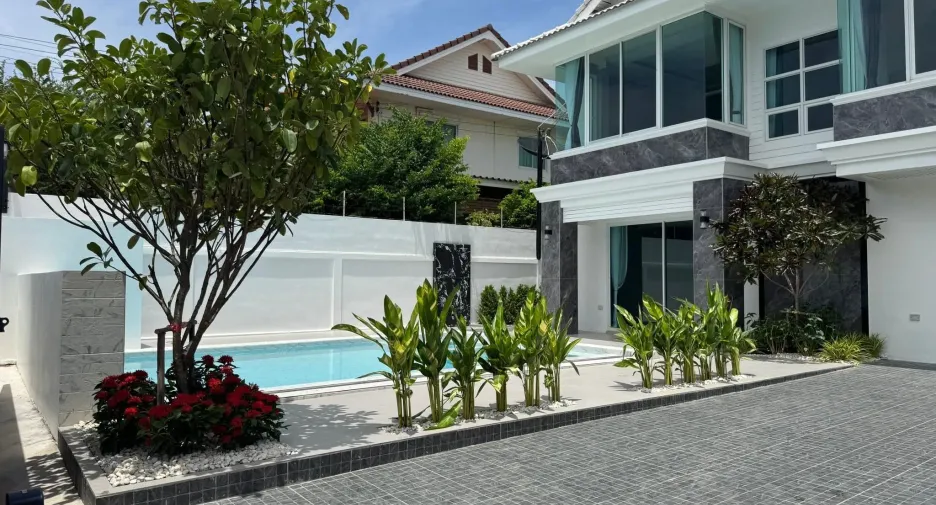 出售 5 卧室 别墅 在 Bang Lamung, Chon Buri
