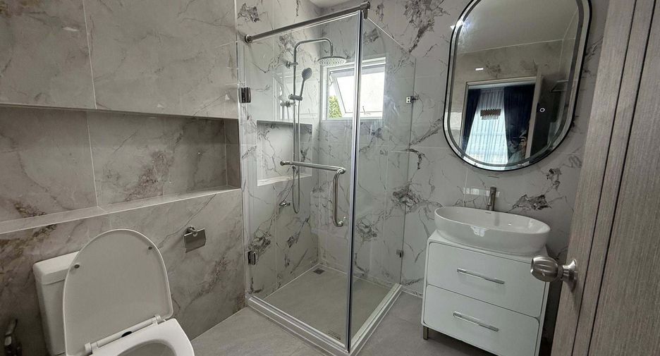 For sale 5 bedrooms villa in Bang Lamung, Chonburi