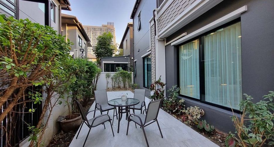 Haus zur Miete mit 5 Zimmer in Bang Bon, Bangkok