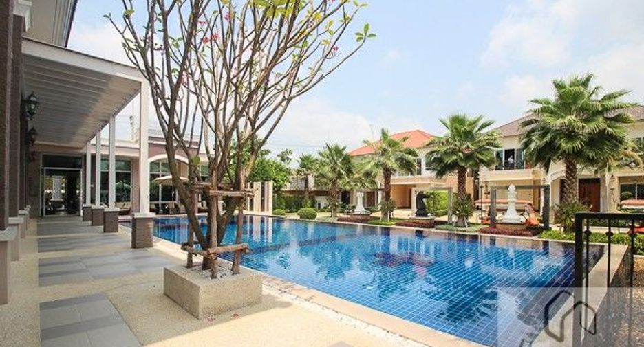 Haus zur Miete mit 5 Zimmer in Bang Bon, Bangkok