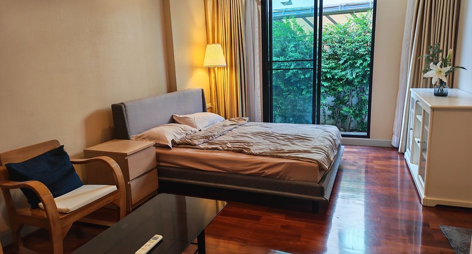 Haus zur Miete mit 5 Zimmer in Bang Bon, Bangkok