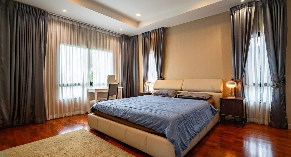 Haus zur Miete mit 5 Zimmer in Bang Bon, Bangkok