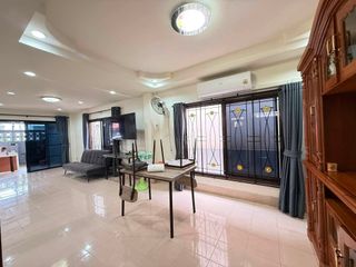 À louer 3 chambres maison à Mueang Phuket, Phuket