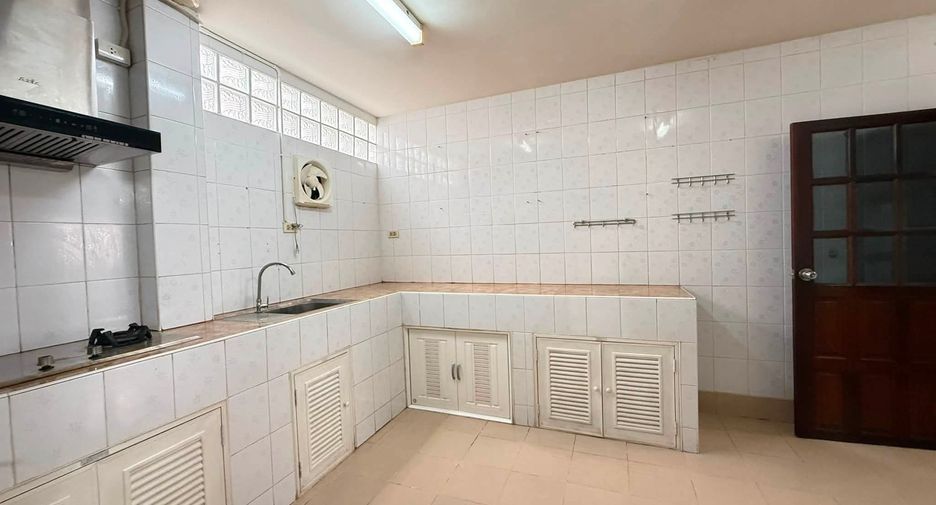 For rent 3 bedrooms house in Mueang Phuket, Phuket