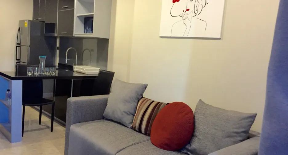 For sale 1 bed condo in Khlong Toei, Bangkok