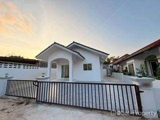 À vendre 2 chambres maison à Sattahip, Chonburi