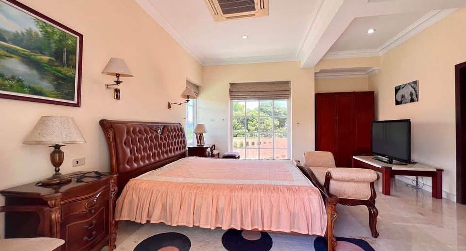 For sale 4 bedrooms villa in Bang Lamung, Chonburi
