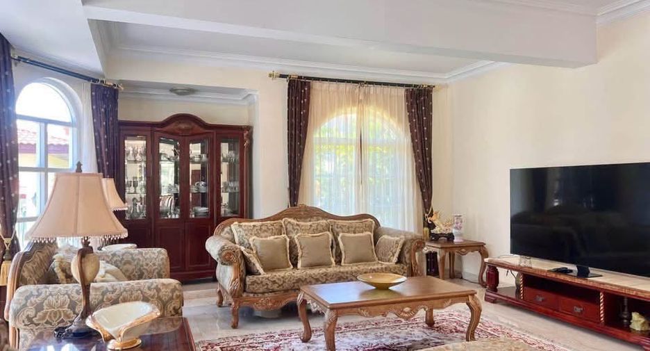 For sale 4 bedrooms villa in Bang Lamung, Chonburi