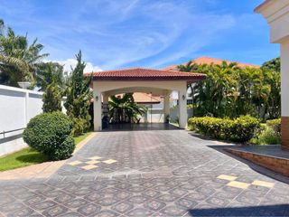 For sale 4 bedrooms villa in Bang Lamung, Chonburi