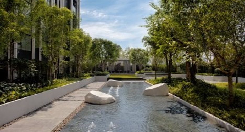 For rent and for sale 1 bed condo in Pathum Wan, Bangkok
