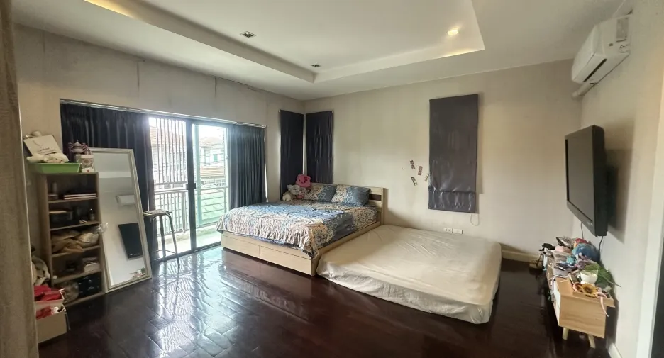 For sale 5 bedrooms house in Pak Kret, Nonthaburi