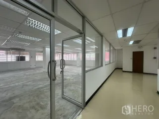 For rent office in Pathum Wan, Bangkok